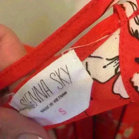 Sienna Sky Floral Top Size S - Picture 4 of 4